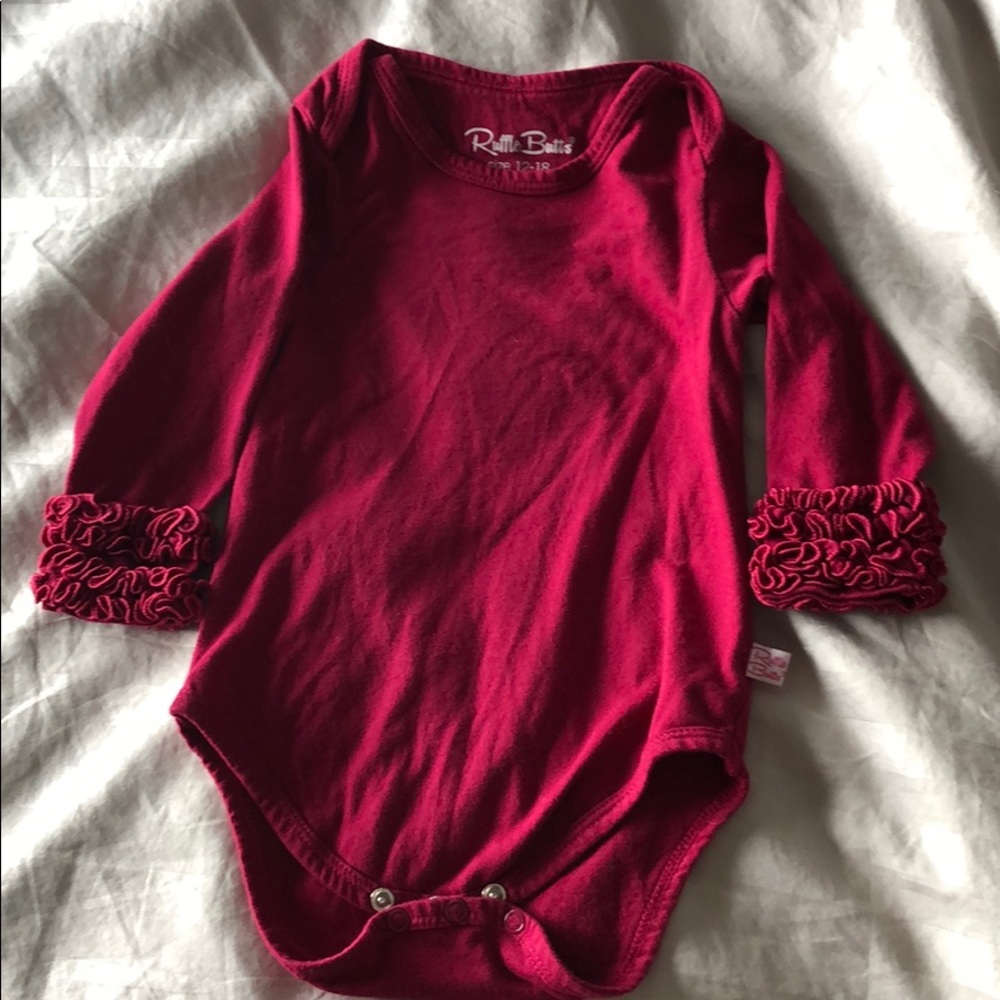 Ruffle Butts long sleeve onesie. Non-smoking home.